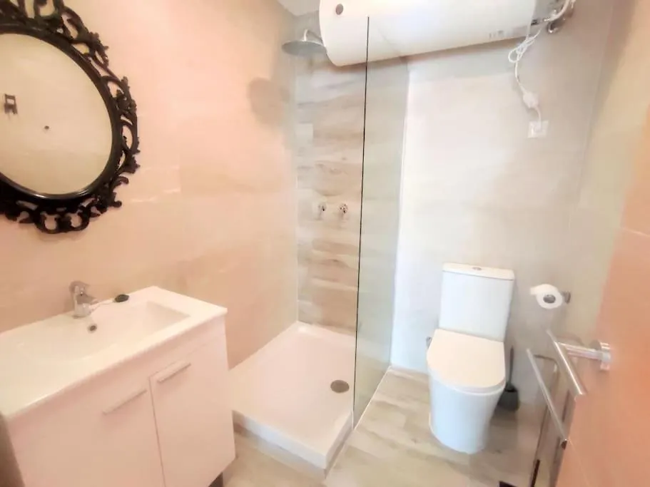 La Terraza De Rojas Apartamentosmalagamanagement 스페인